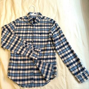 American Eagle Classic Fit Button Down. Size XS